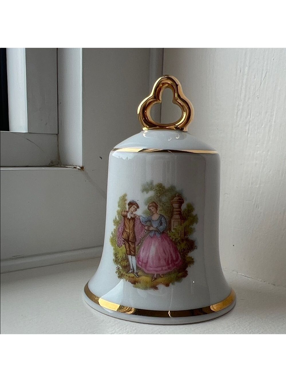 Maison Birks Vintage Limoges-style Porcelain Handbell with Gold Trim - Picture 7 of 13